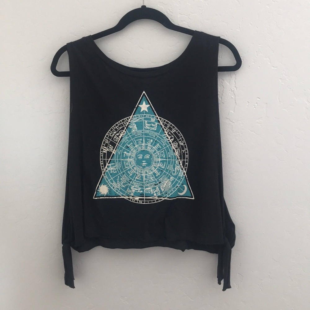 Black Boxy Muscle Crop Tank Top